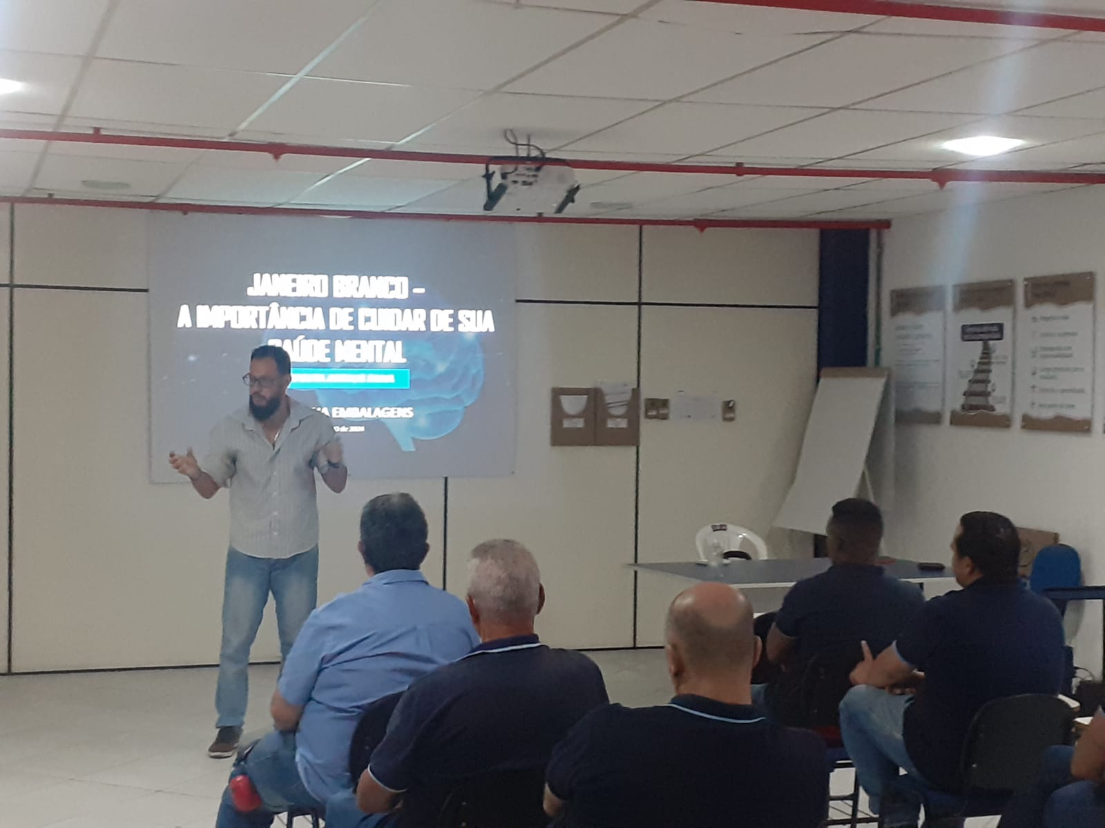 Palestra do Janeiro Branco ministrada na unidade de Sapucaia da para os líderes da Paraibuna Embalagens.